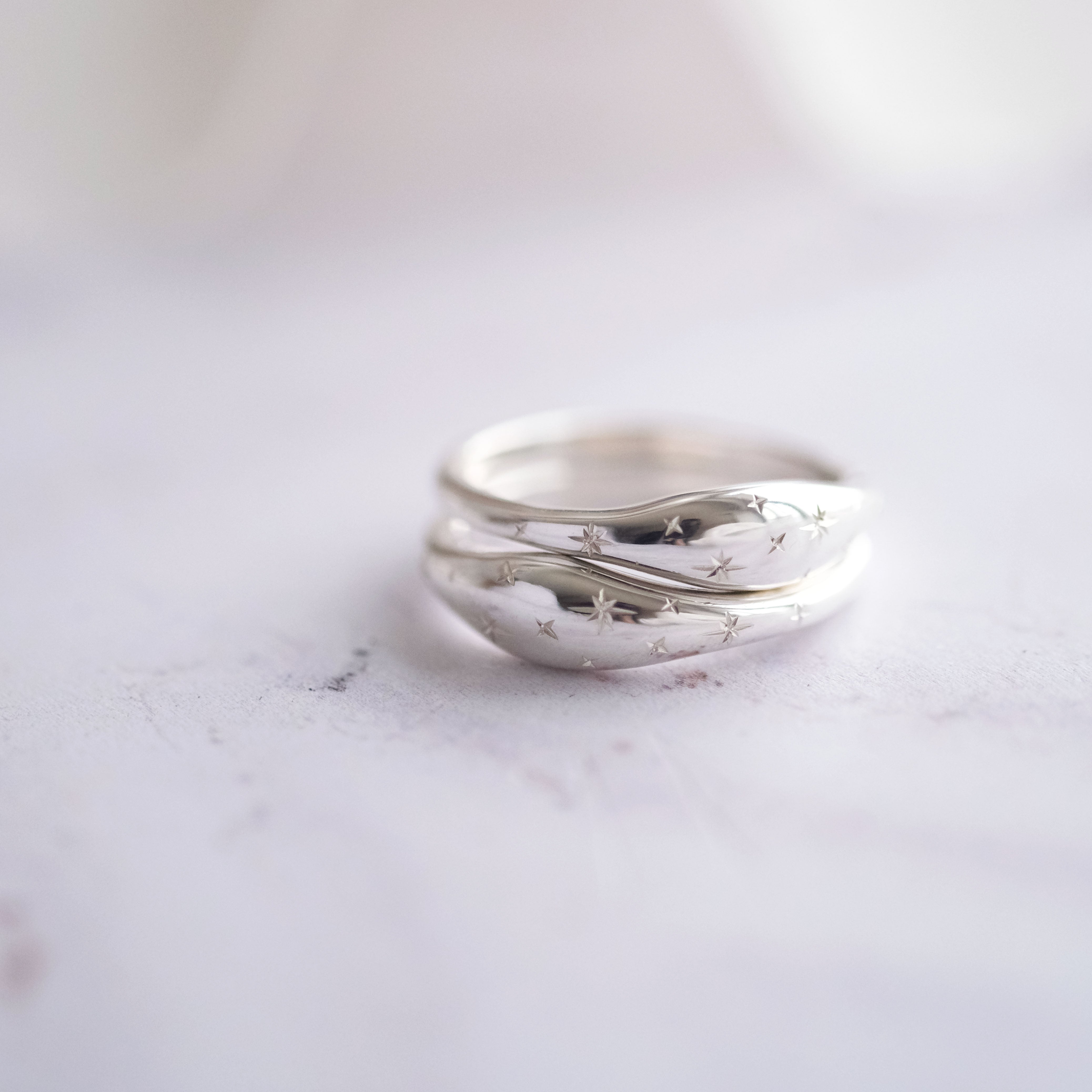 Star Engraved Bubble Signet Ring