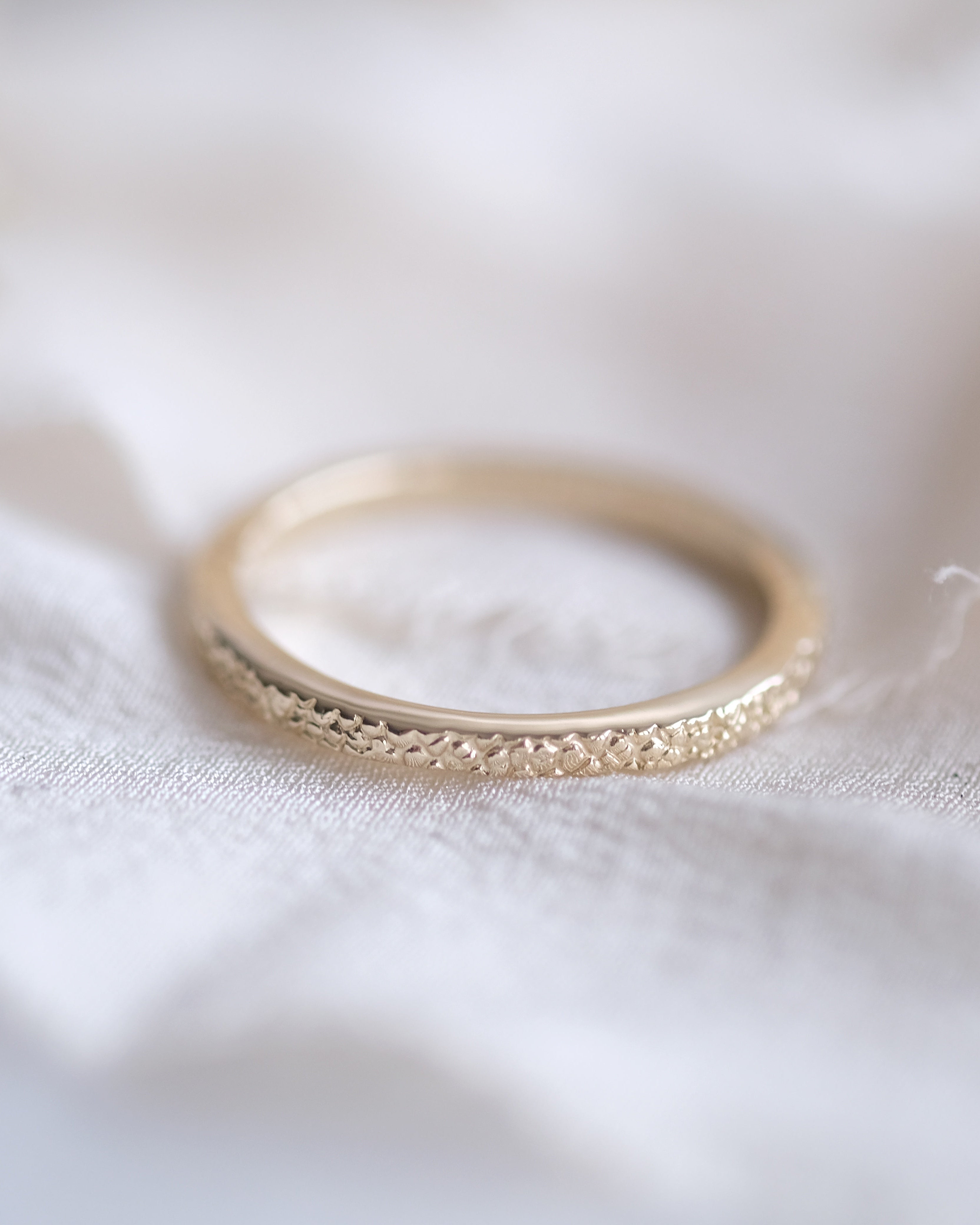Gold dog nose print ring