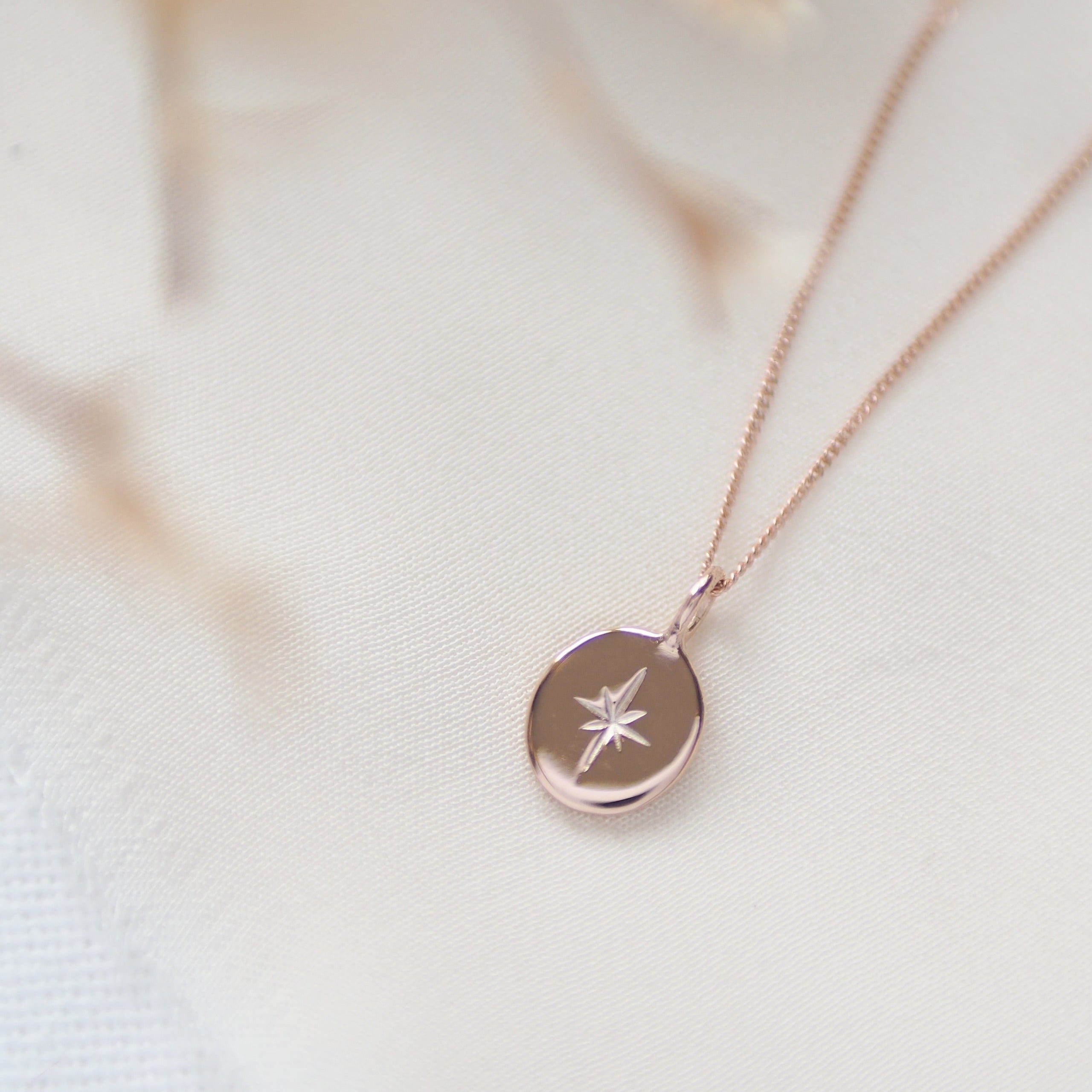 Small Oval Star Necklace in Solid 9ct Gold