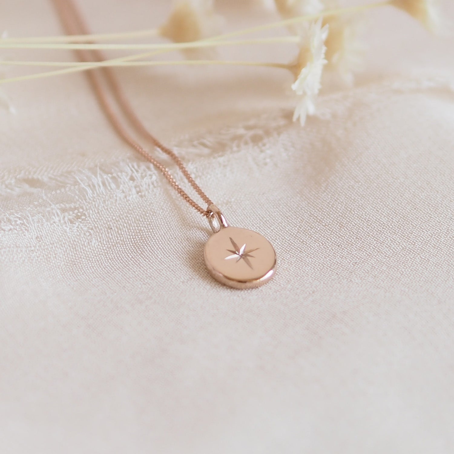 Small Oval Star Necklace in Solid 9ct Gold