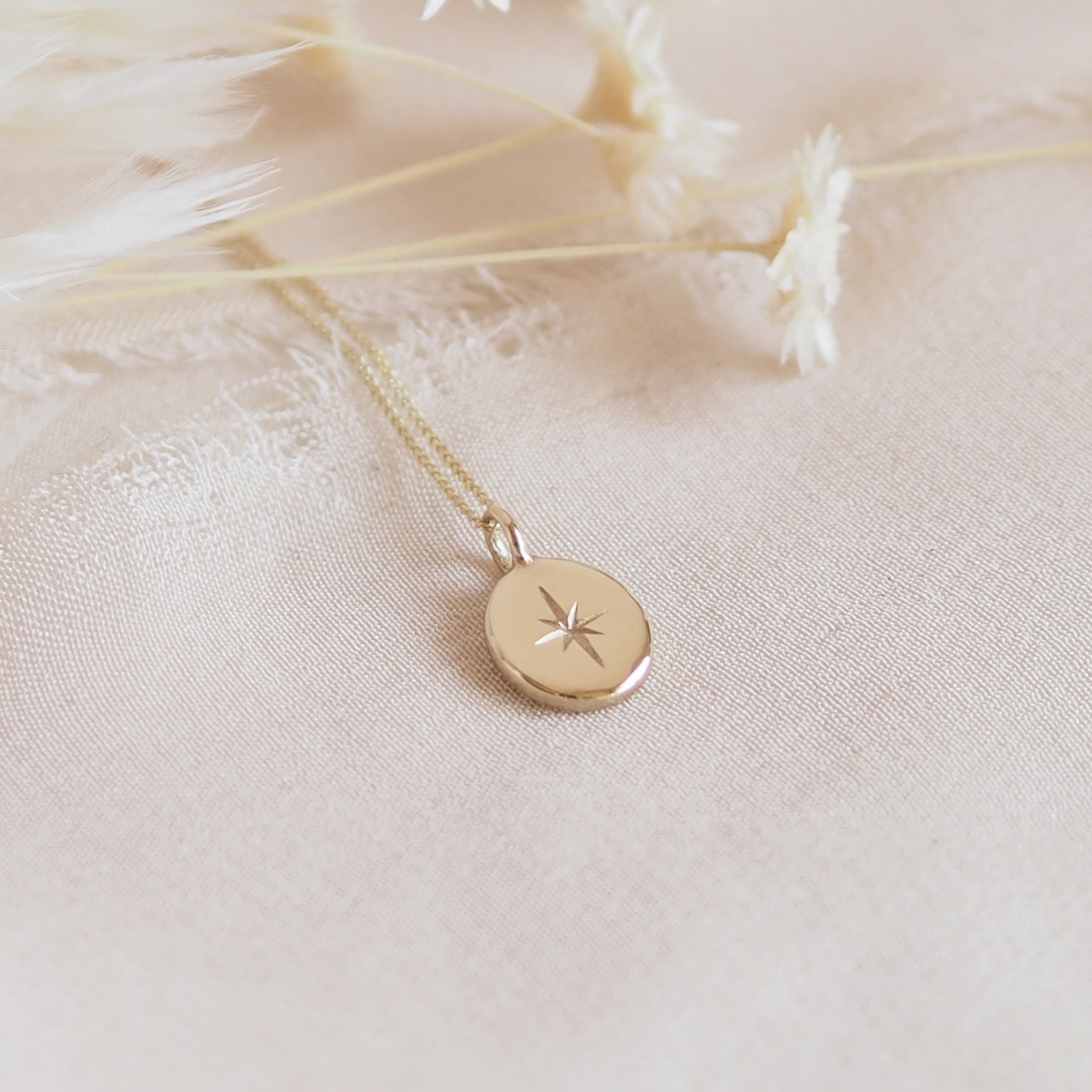 Small Oval Star Necklace in Solid 9ct Gold